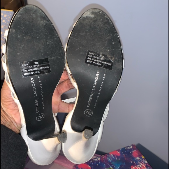 7M Chinese laundry Edda sandals - Picture 2 of 2